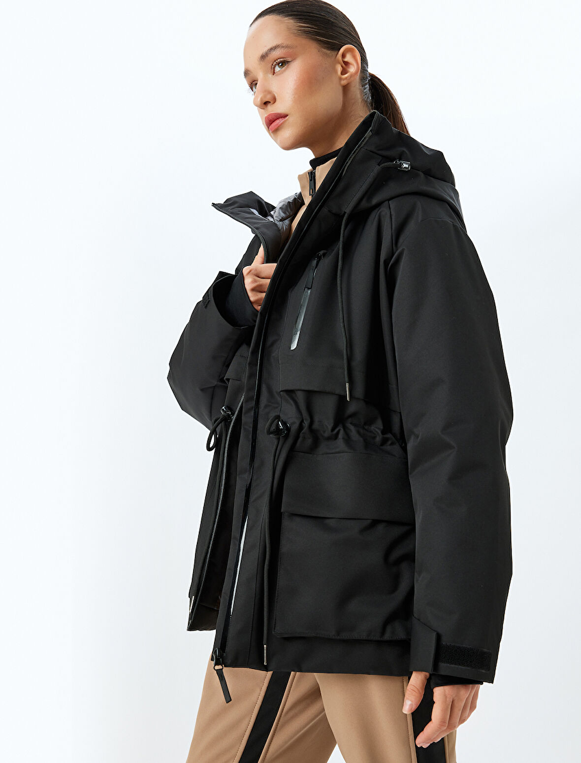 Anorak Mont Kapüşonlu Fermuarlı Cep Detaylı Beli Bağcıklı Su Geçirmez