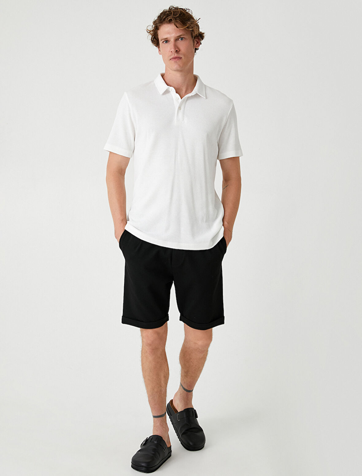 Bermuda Şort Cep Detaylı Katlamalı Paça Pamuk Karışımlı