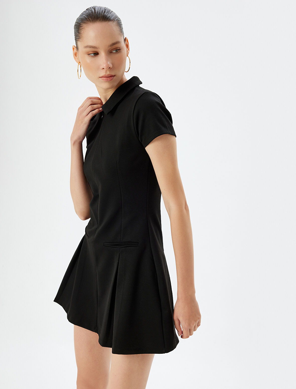 Polo Yaka Fermuarlı Mini Elbise Cep Detaylı