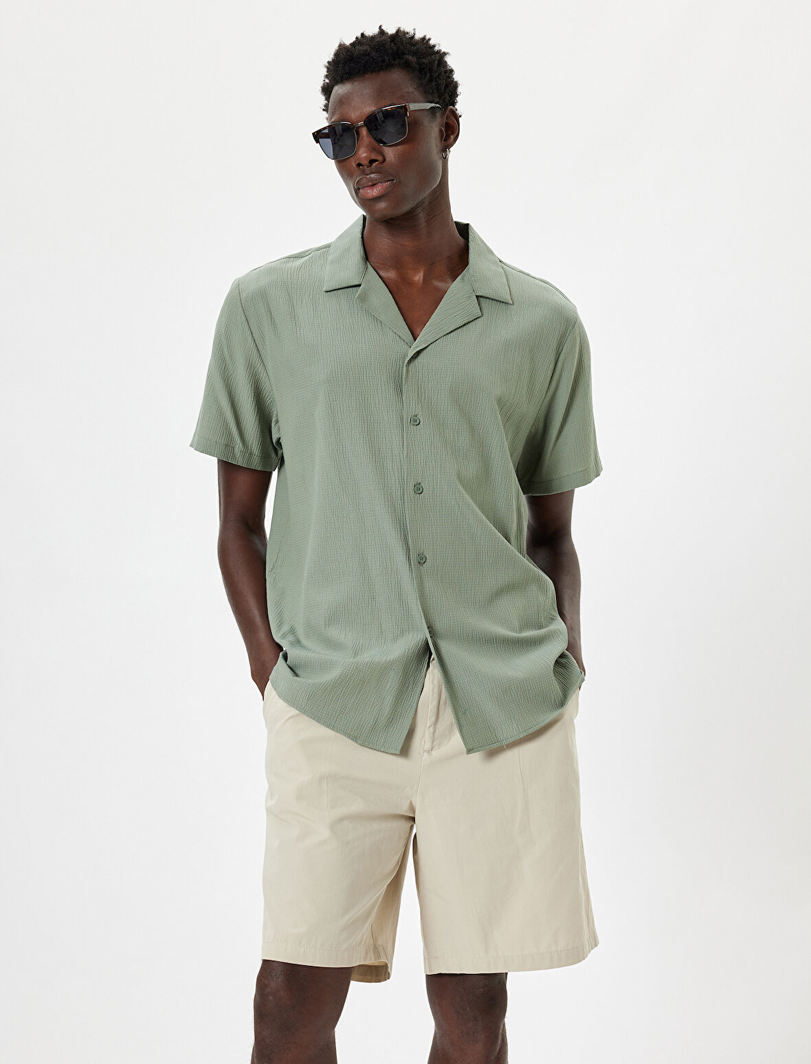 Kumaş Şort Oversize Pileli Chino Düğmeli Cep Detaylı