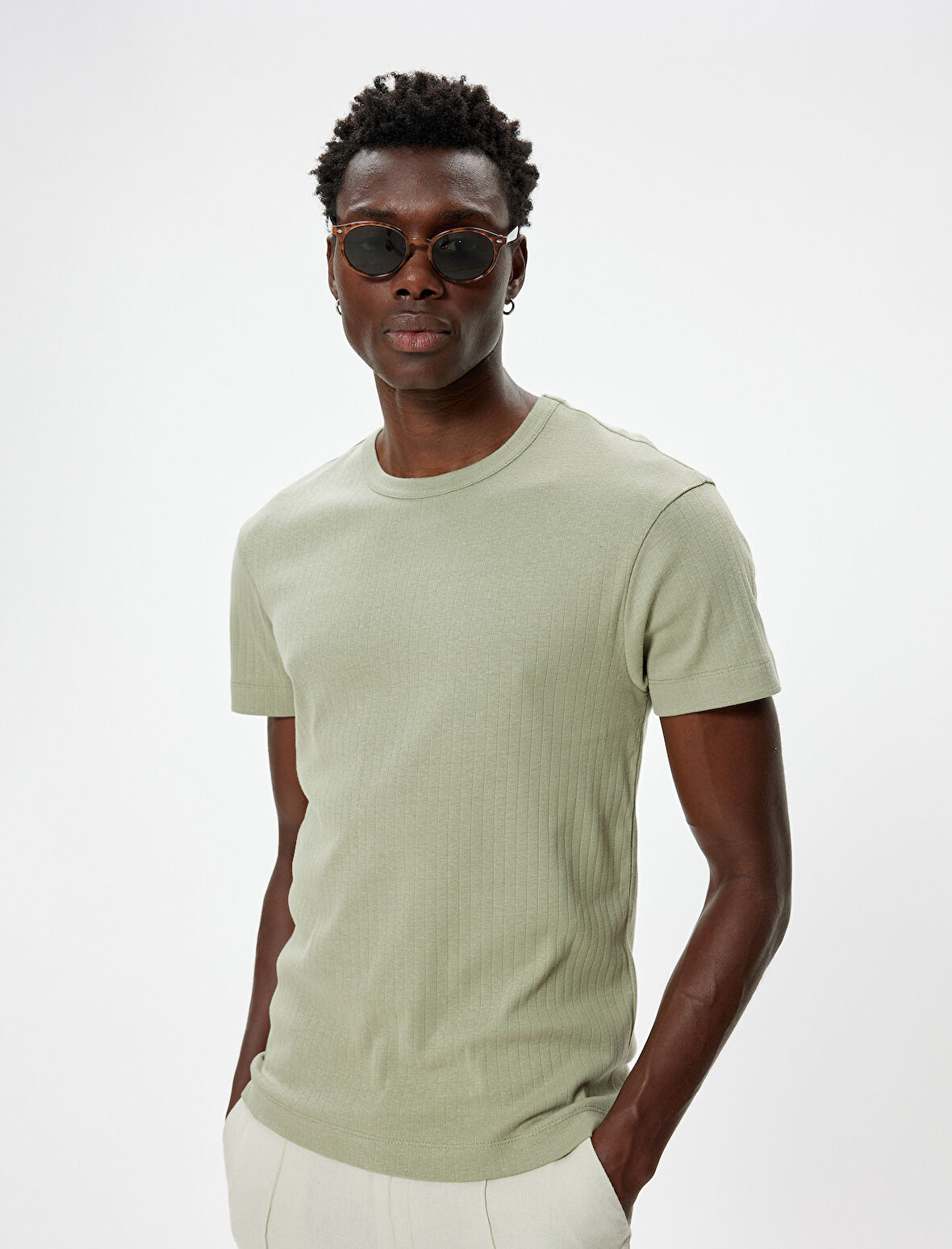 Basic Tişört Slim Fit Dokulu Kısa Kollu