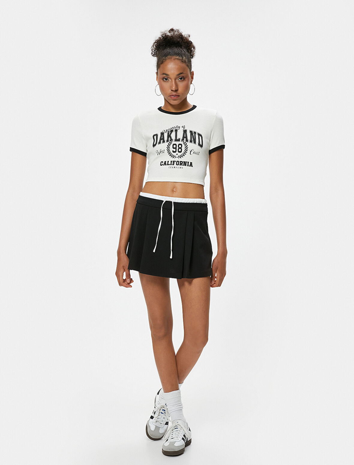 Crop Tişört Kolej Baskılı Slim Fit Bisiklet Yaka