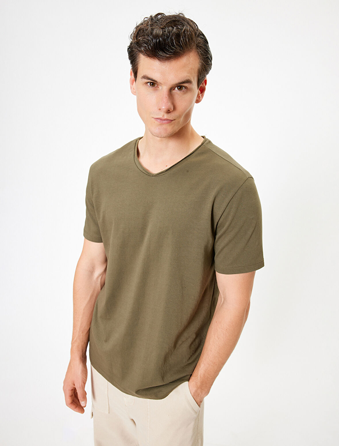 Pamuklu Kısa Kollu Bisiklet Yaka Basic Tişört