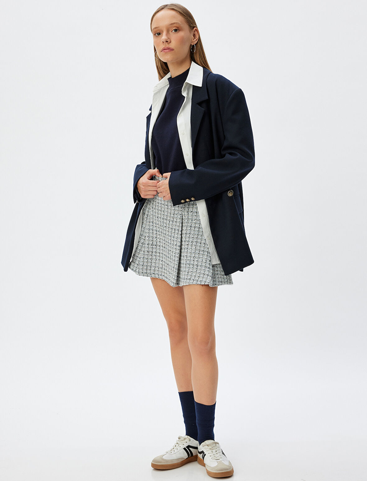 Mini Tüvit Etek Pileli Düğme Detaylı A Kesim