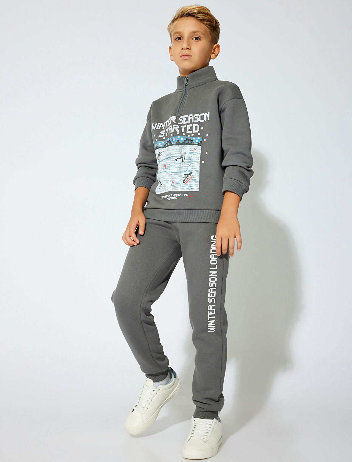 Slogan Baskı Detaylı Cepli Beli Bağlamalı Jogger Eşofman Altı 