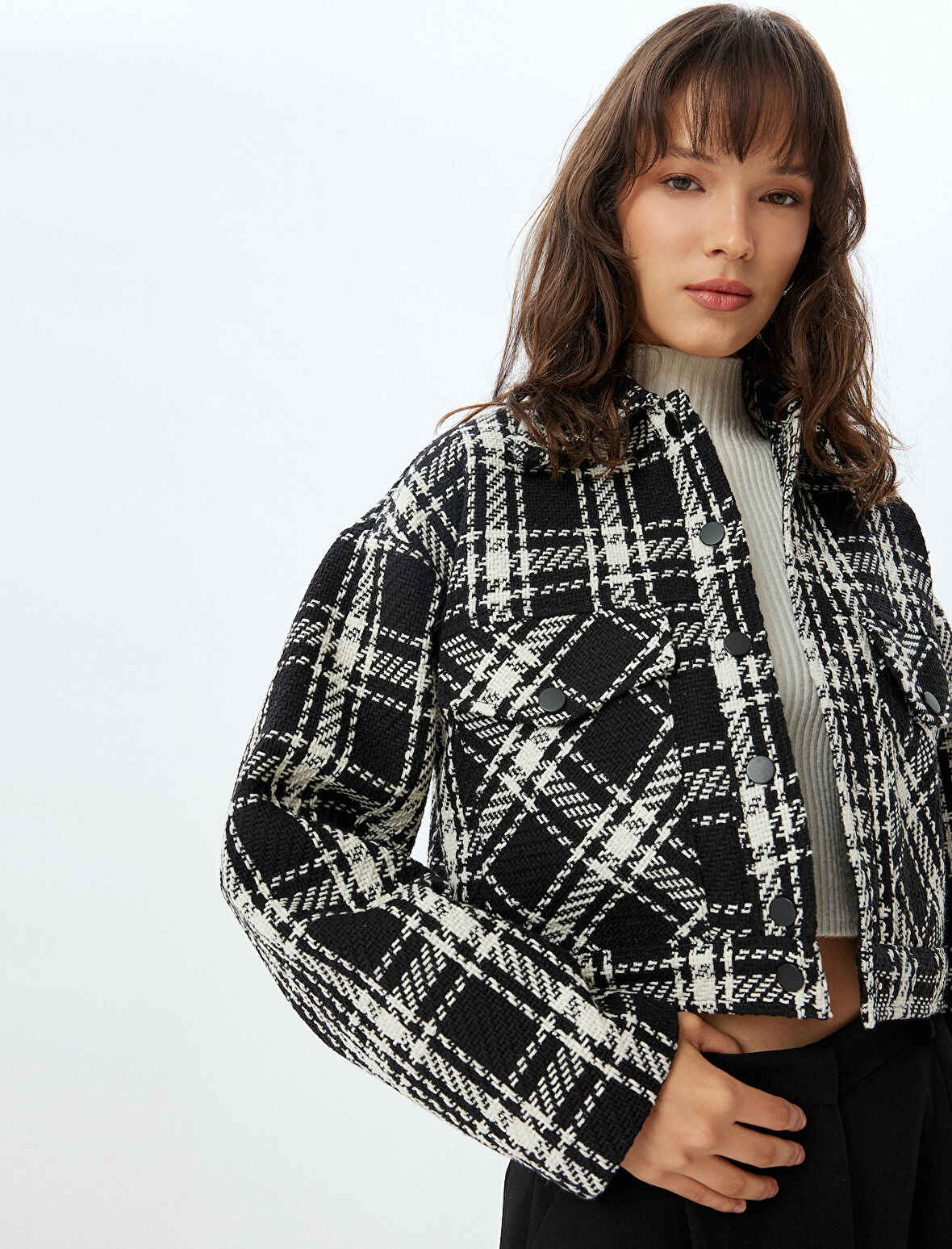 Kapaklı Cep Detaylı Düğmeli Tüvit Bomber Ceket 