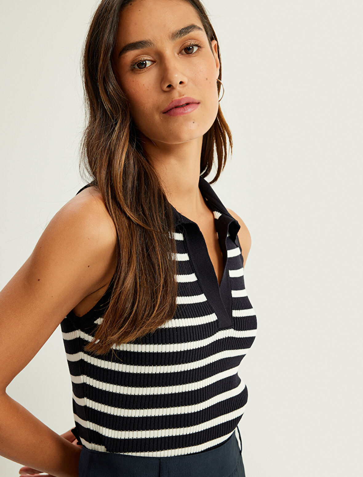 Çizgili Fitilli Triko Kolsuz Polo Yaka Kazak 