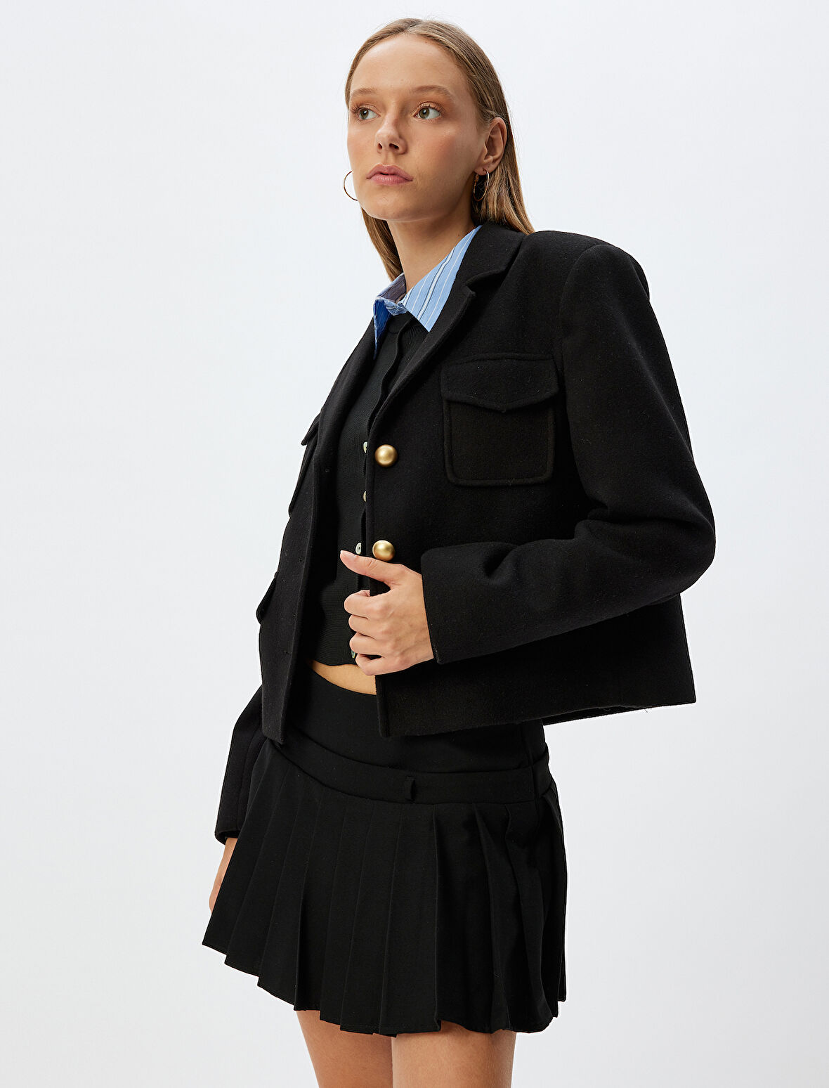 Mevsimlik Ceket Klasik Yaka Cep Detaylı Düğmeli