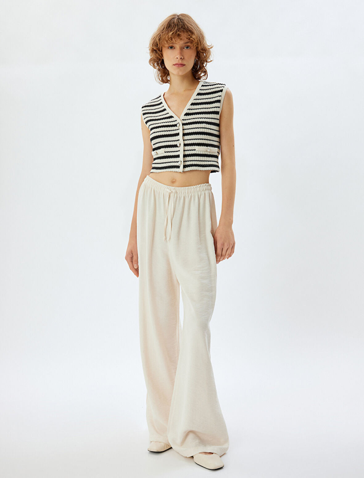 Crop Triko Hırka Kolsuz V Yaka Renk Bloklu İnci Düğmeli Cep Detaylı Slim Fit