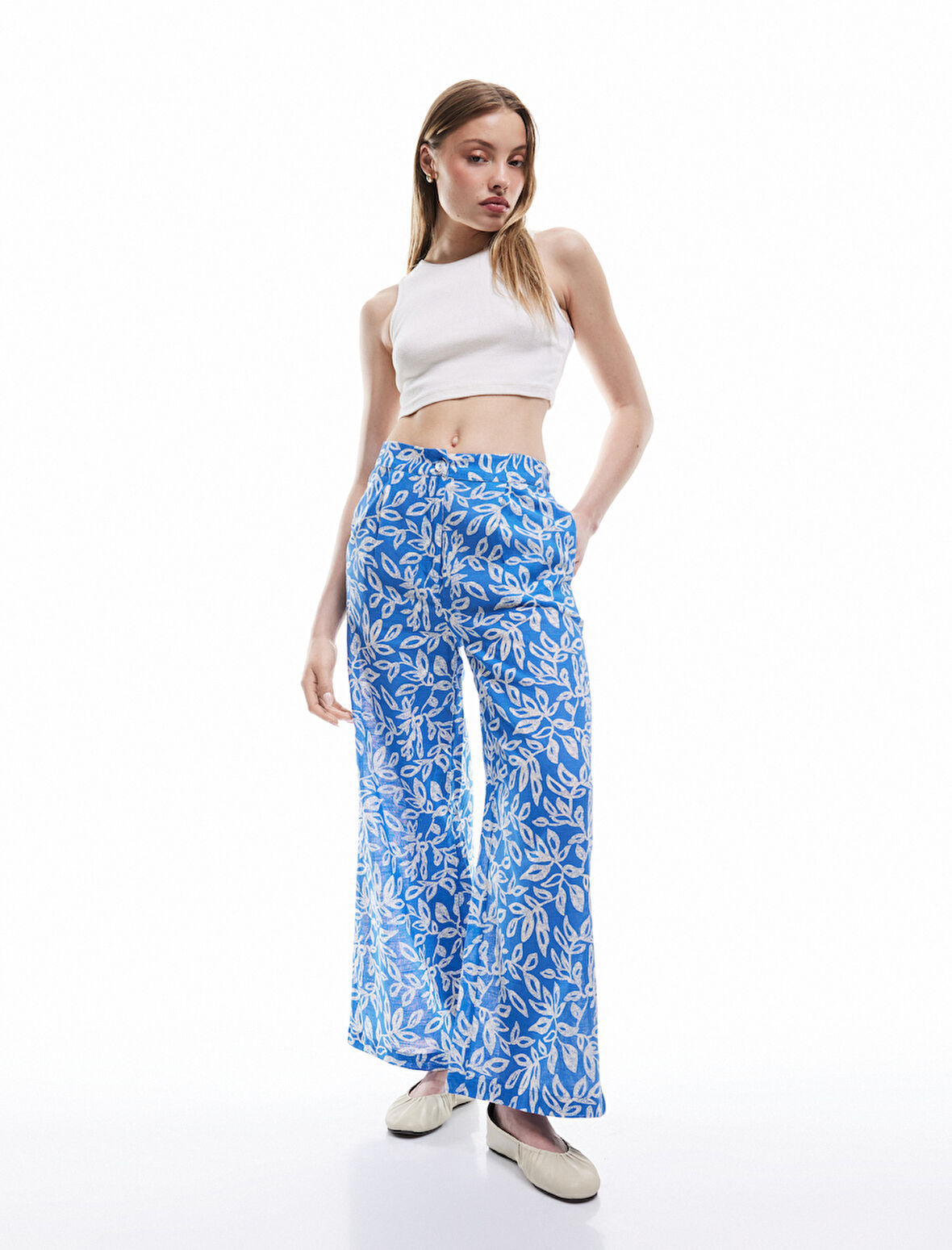 Düz Paça Düğmeli Çiçekli Uzun Pantolon