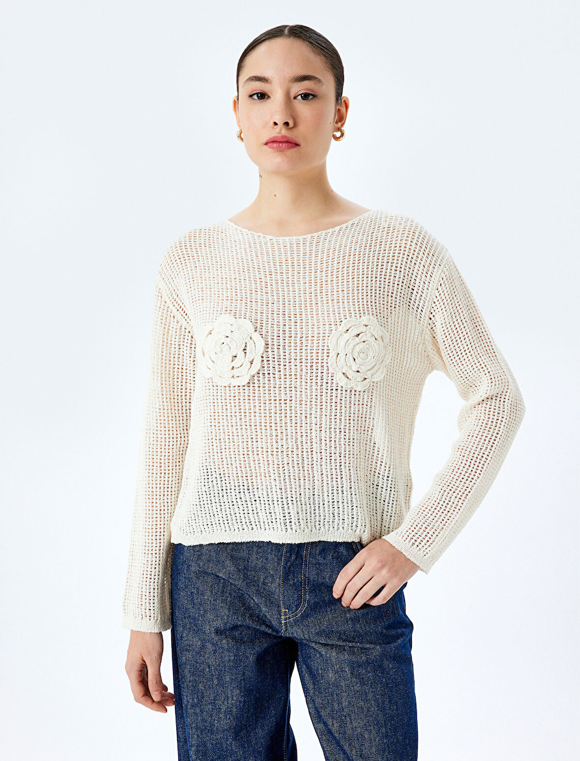 Ajurlu Aplike Çiçek Detaylı Uzun Kollu Triko Kazak