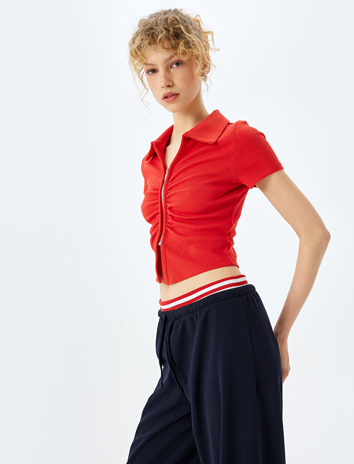 Fermuar Detaylı Slim Fit Drapeli Kısa Kollu Crop Tişört