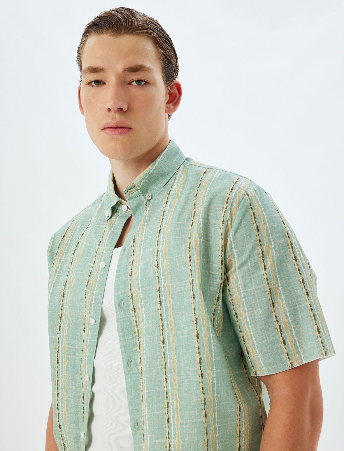 Desenli Gömlek Kısa Kollu Düğmeli Yaka Pamuklu