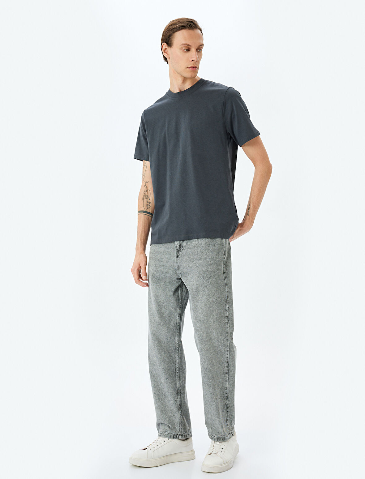 Bisiklet Yaka Pamuklu Tok Kumaş Regular Fit Basic Kısa Kollu Tişört