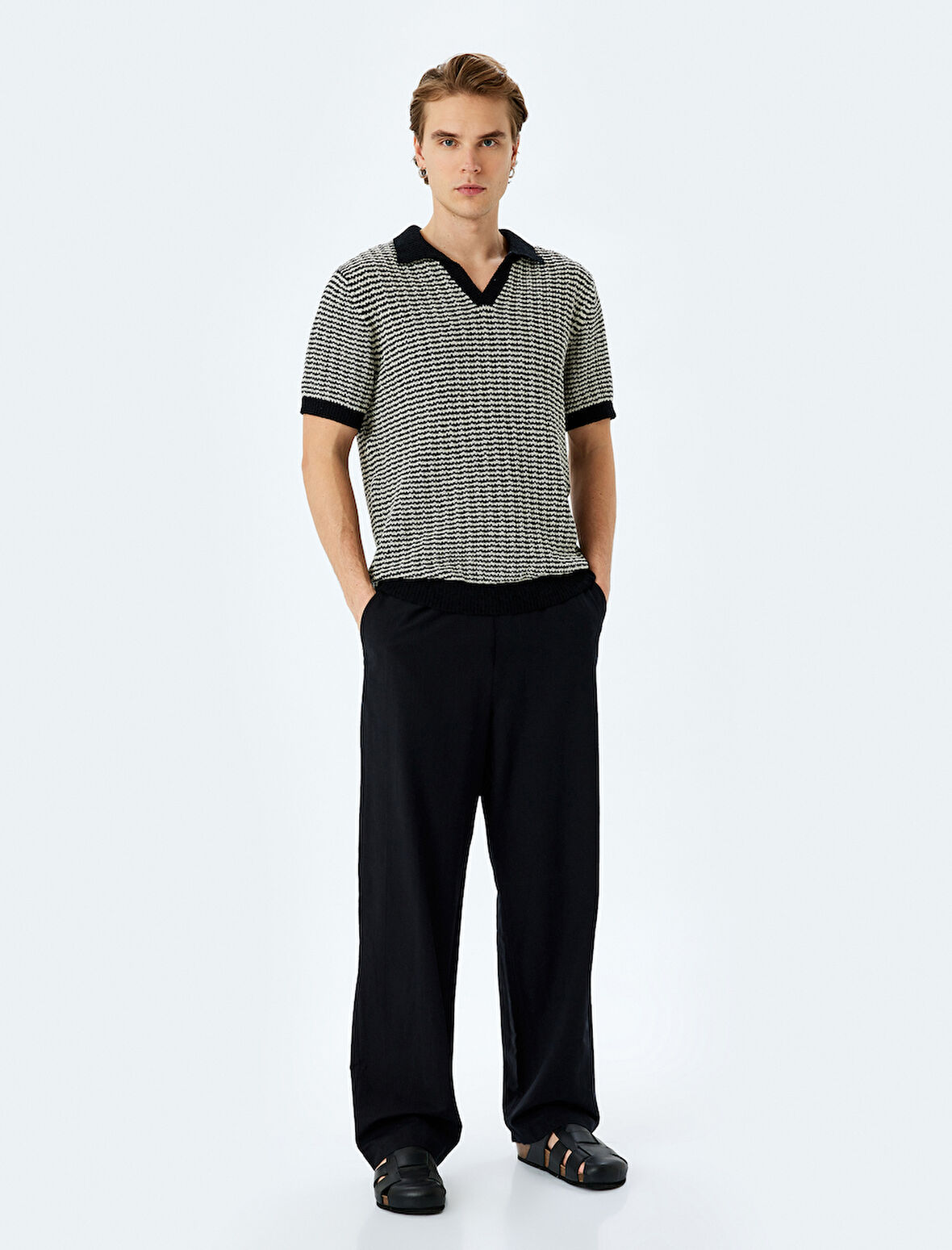 Pamuk Karışımlı Polo V Yaka Çizgili Kısa Kollu Triko Tişört