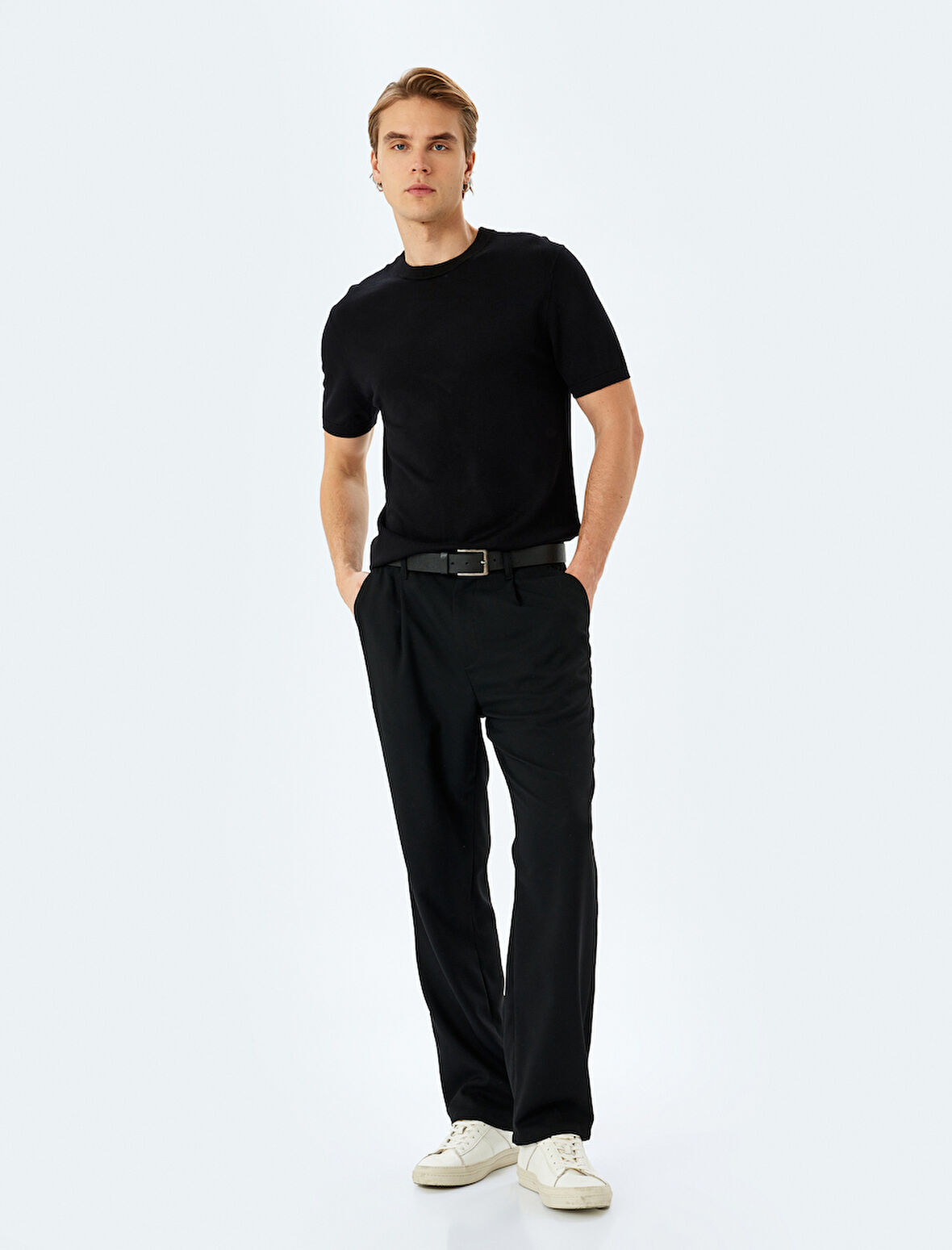 Regular Fit Bisiklet Yaka Viskon Basic Kısa Kollu Triko Tişört