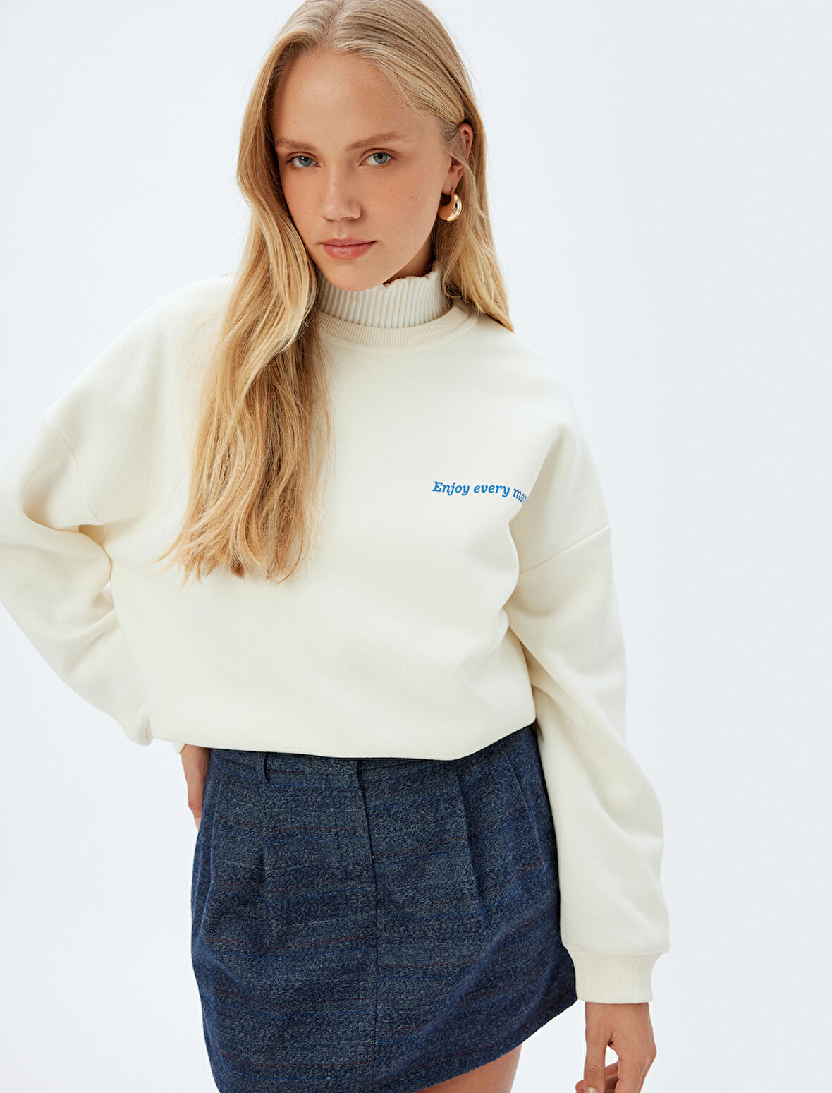 Arkası Baskılı Üç İplik Şardonlu Bisiklet Yaka Uzun Kollu Oversize Sweatshirt 