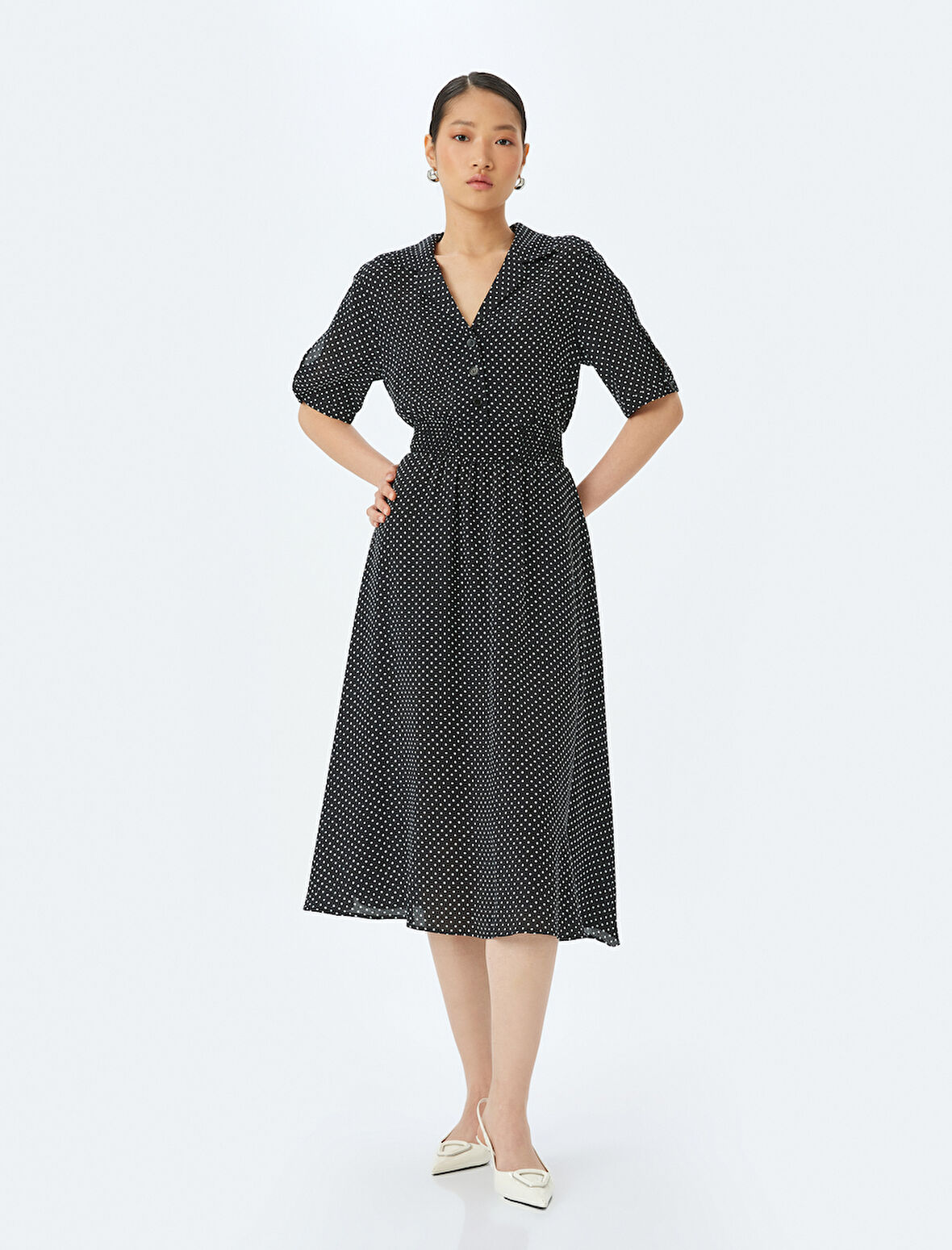 Puantiye Desenli Gömlek Yaka Kısa Kollu Midi Boy Viskon Elbise