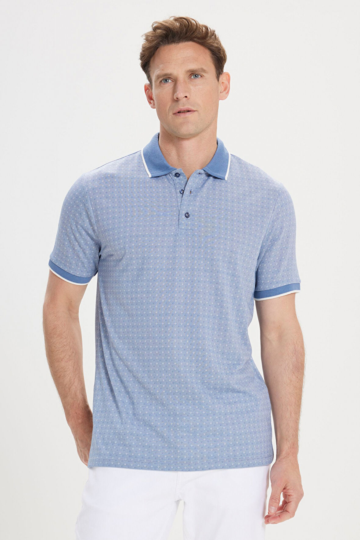 Regular Fit Rahat Kesim Polo Yaka Jakarlı Tişört