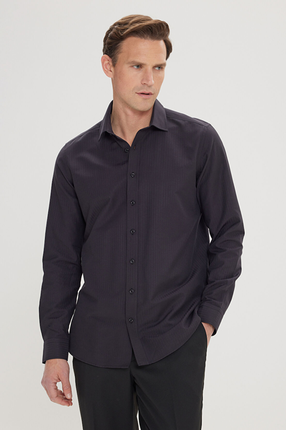 Slim Fit Dar Kesim Düğmeli Yaka Keten Görünümlü %100 Pamuk Flamlı Gömlek