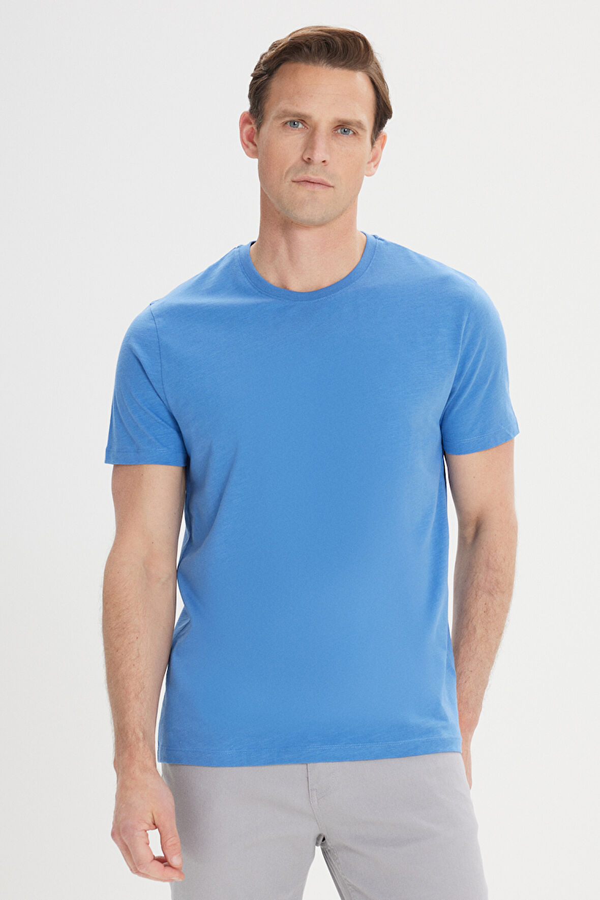 Slim Fit Dar Kesim %100 Pamuk Bisiklet Yaka Tişört