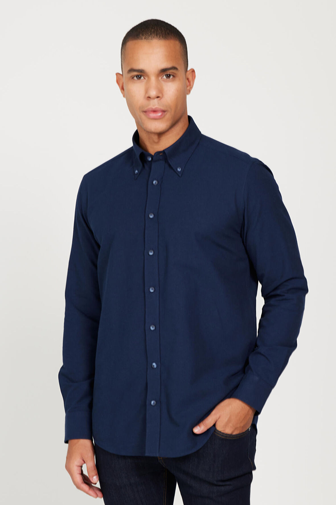 Slim Fit Dar Kesim Düğmeli Yaka Pamuklu Oxford Gömlek
