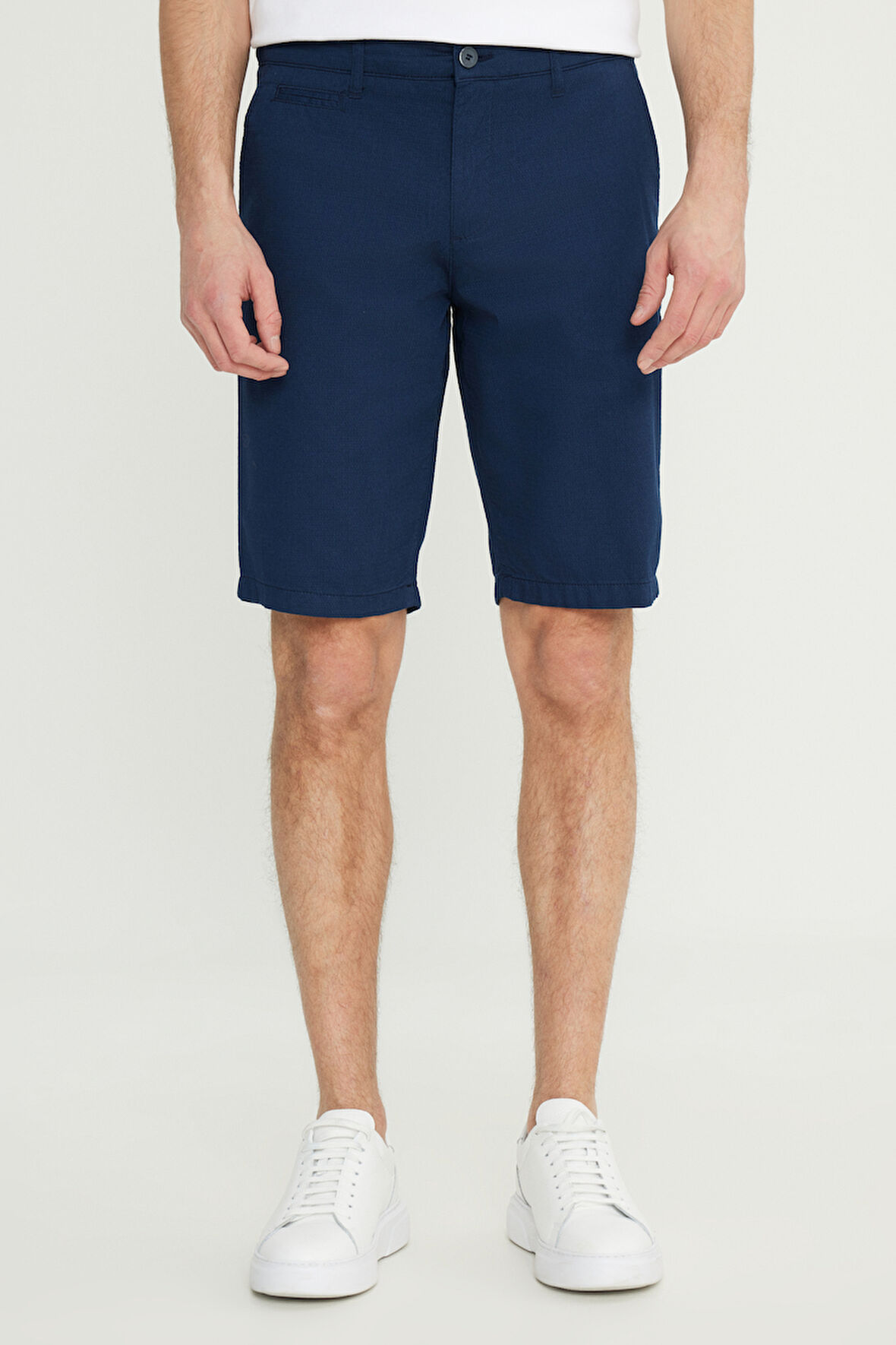 Slim Fit Dar Kesim Yan Cepli Gofre Desenli Şort