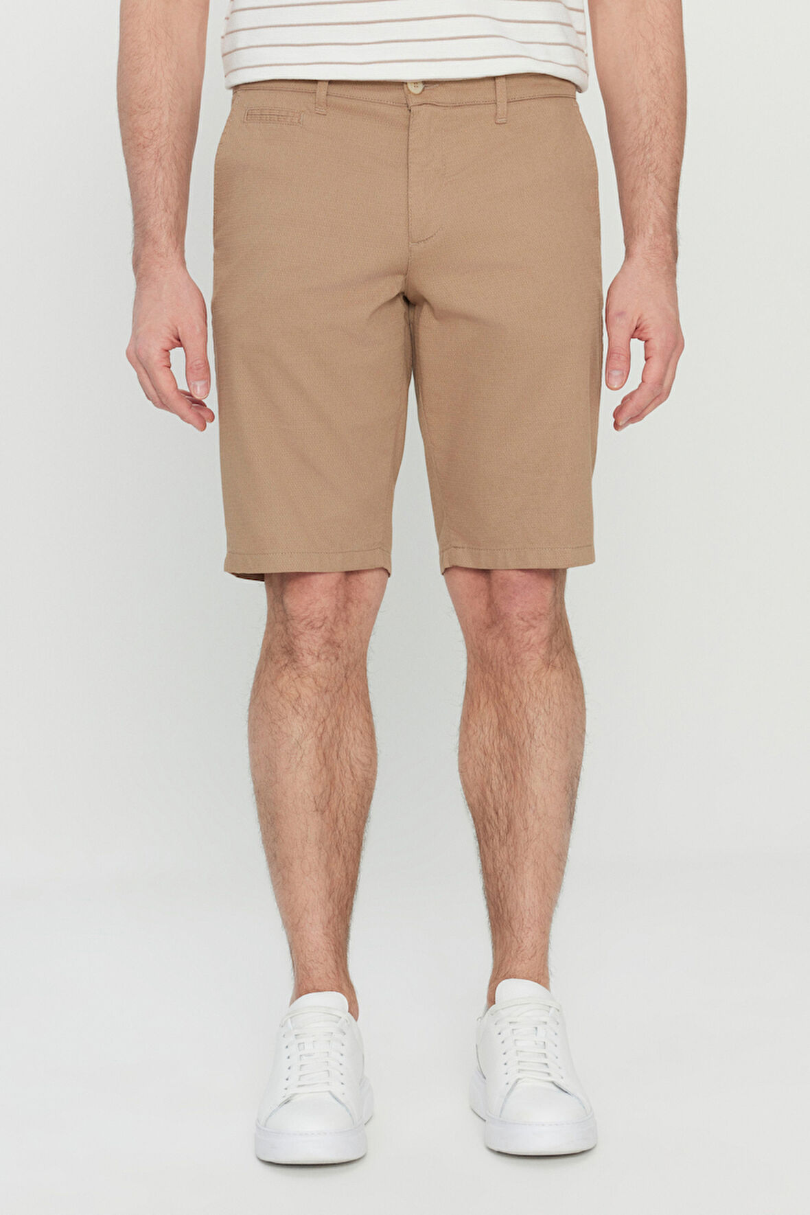 Slim Fit Dar Kesim Yan Cepli Gofre Desenli Şort