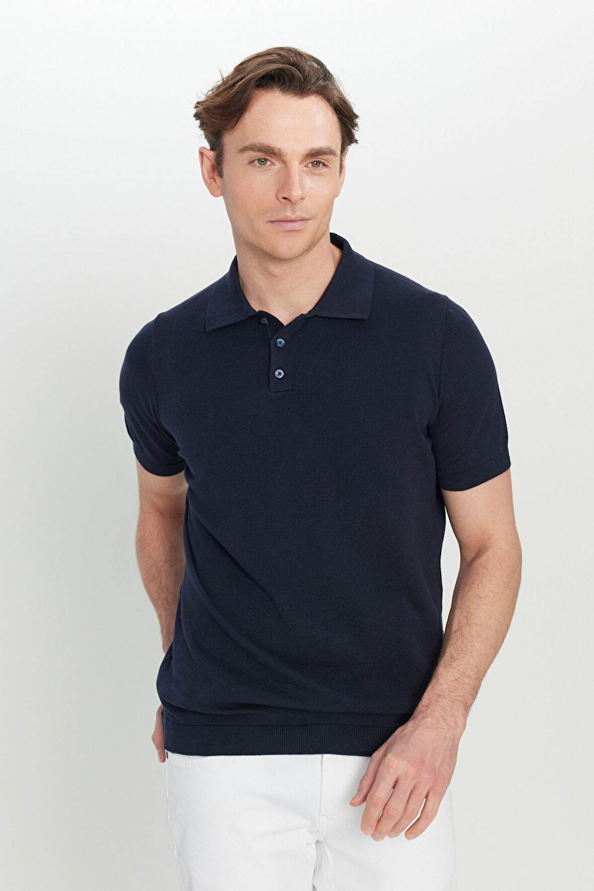 %100 Pamuk Standart Fit Normal Kesim Polo Yaka Jakarlı Triko Tişört