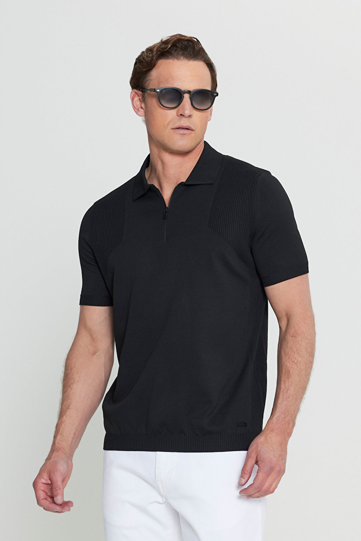 Standart Fit Normal Kesim Polo Yaka Jakarlı Triko Tişört