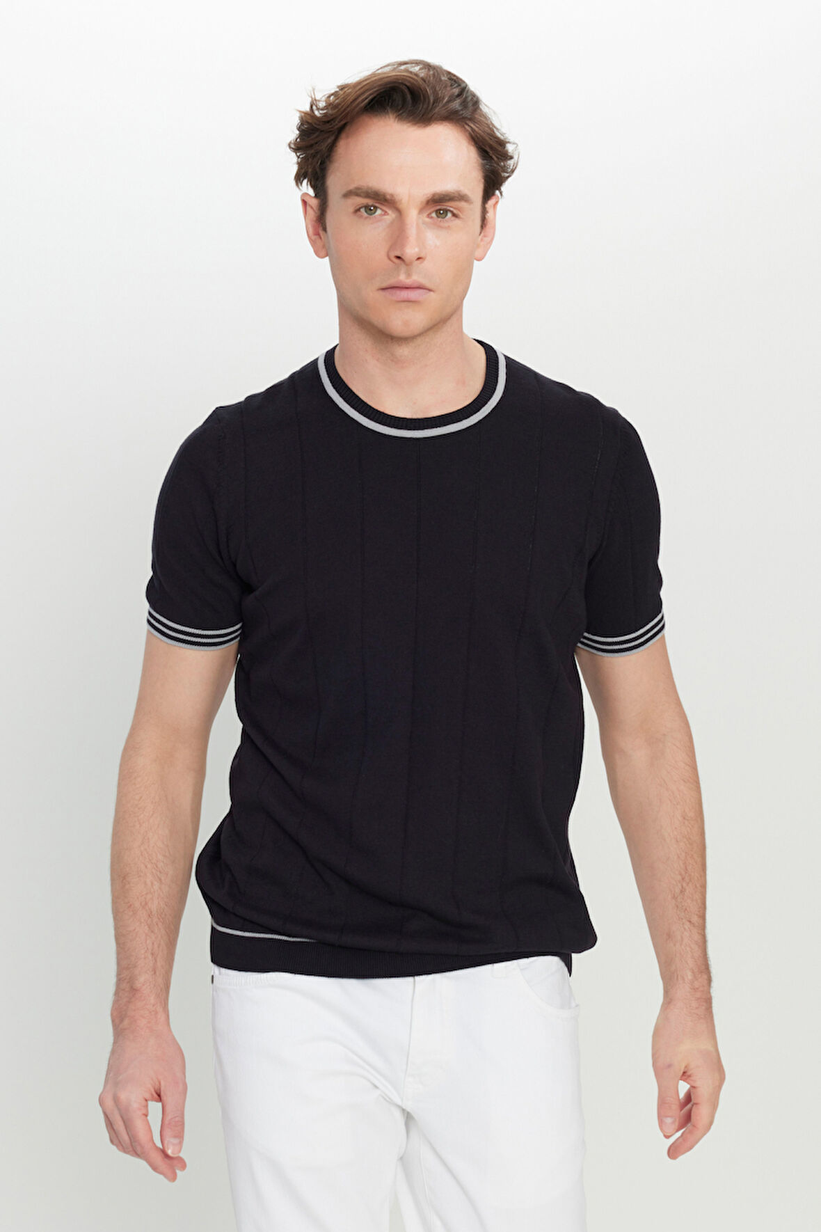 %100 Pamuk Standart Fit Normal Kesim Bisiklet Yaka Triko Tişört