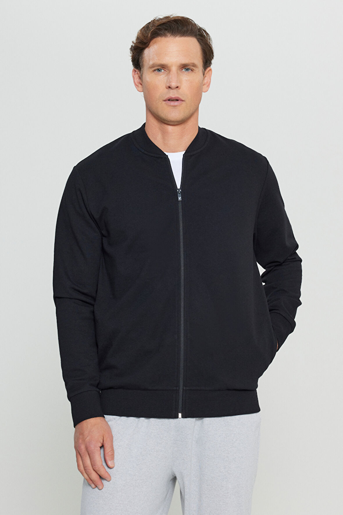 Pamuklu Standart Fit Normal Kesim Kolej Yaka Yan Cep Sweatshirt