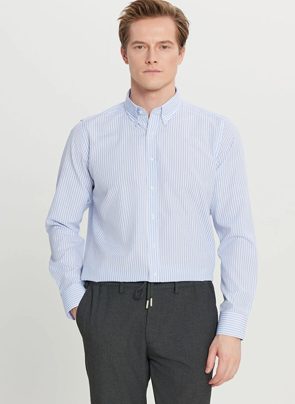 Altınyıldız Classics Tailored Fit Düğmeli Yaka Beyaz - Mavi Erkek Gömlek ACE020261596_BZM