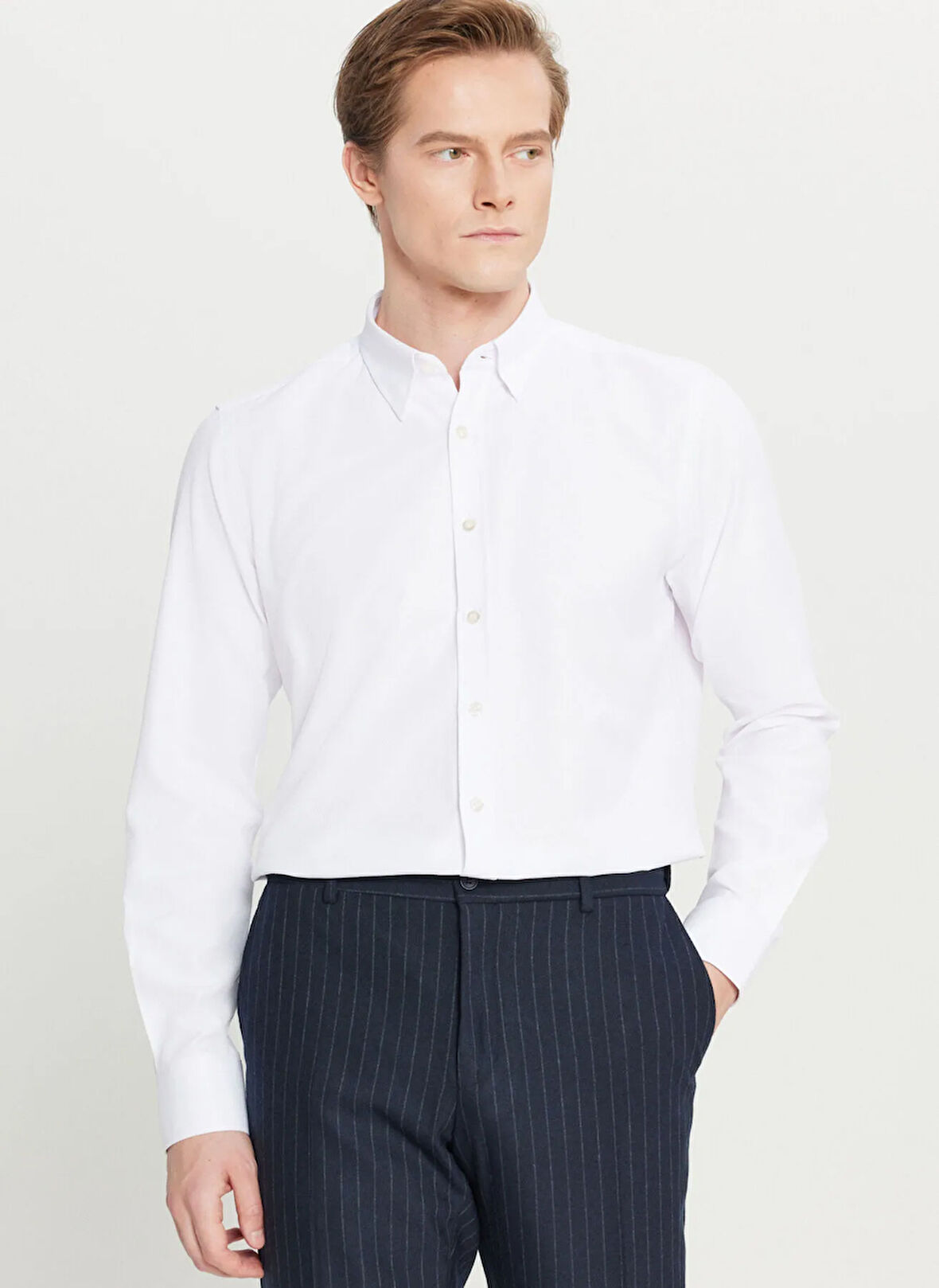 Altınyıldız Classics Tailored Fit Düğmeli Yaka Beyaz Erkek Gömlek ACE020261597_BYZ