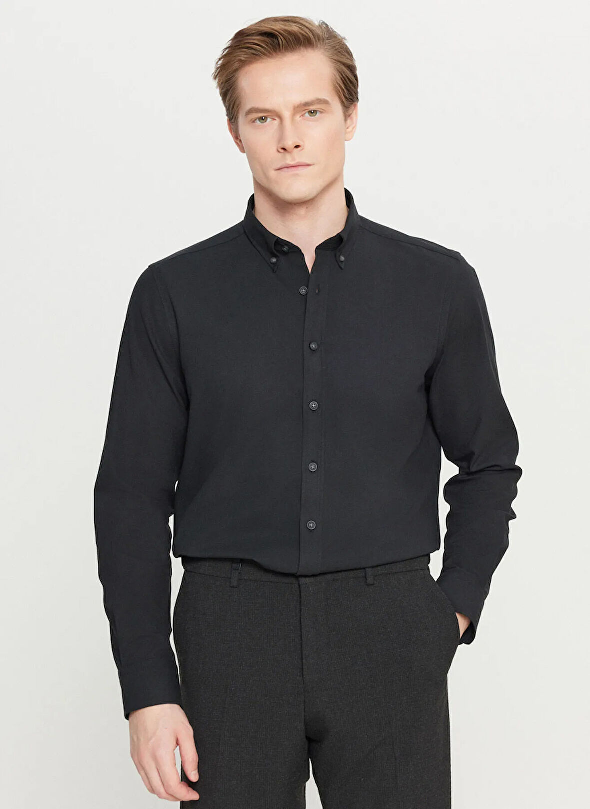 Altınyıldız Classics Slim Fit Düğmeli Yaka Siyah Erkek Gömlek ACE020261519_SYH