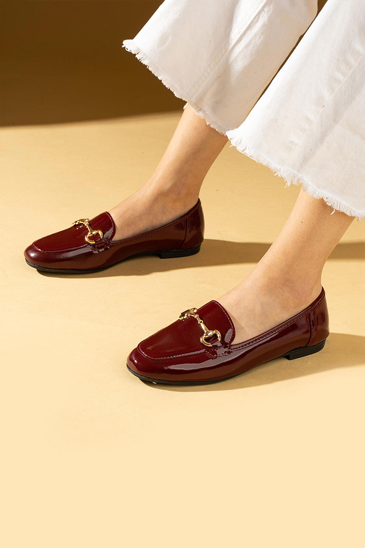 Pembe Potin Gold Toka Detaylı Rahat Kalıp Kadın Babet 57-023-24Rugan