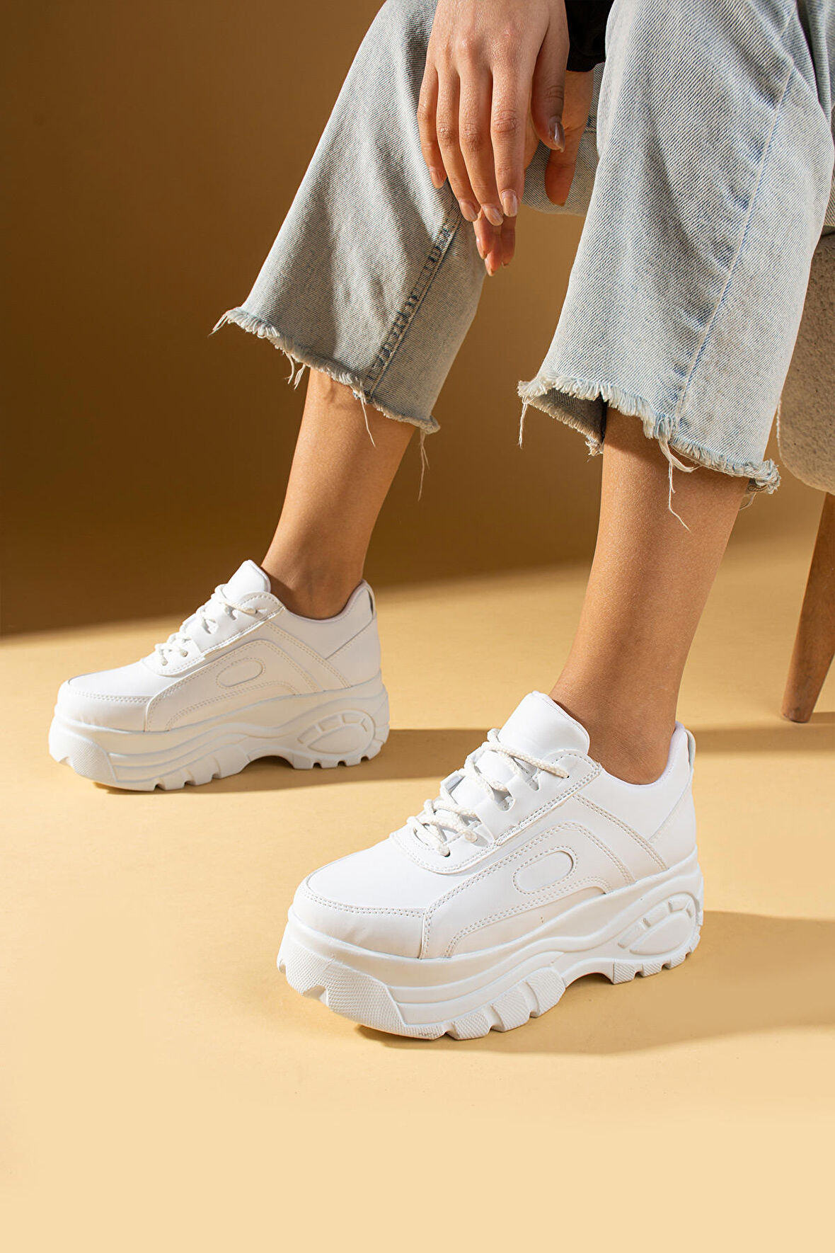 Pembe Potin Yüksek Taban Bağcıklı Kadın Sneaker 54-0142-24