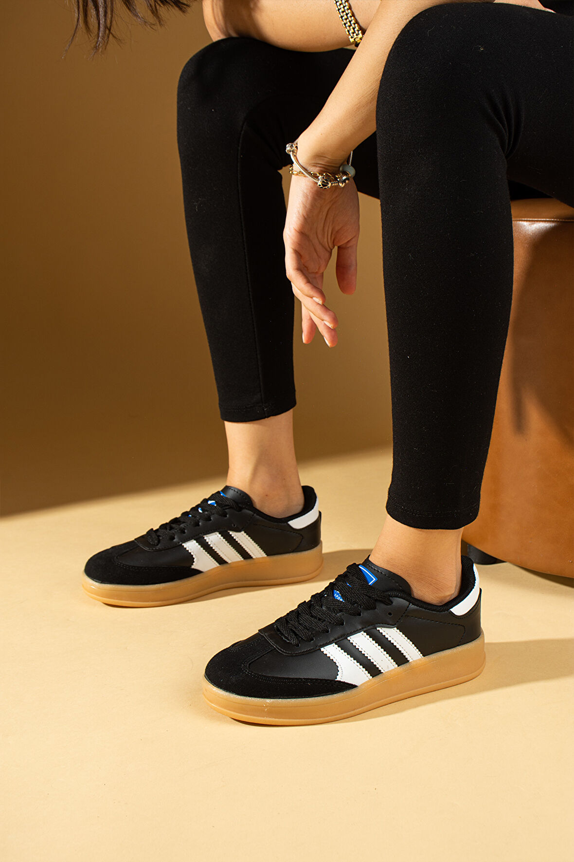Pembe Potin Şerit Detaylı Kaymaz Taban Bağcıklı Kadın Sneakers 001-030-24Çt