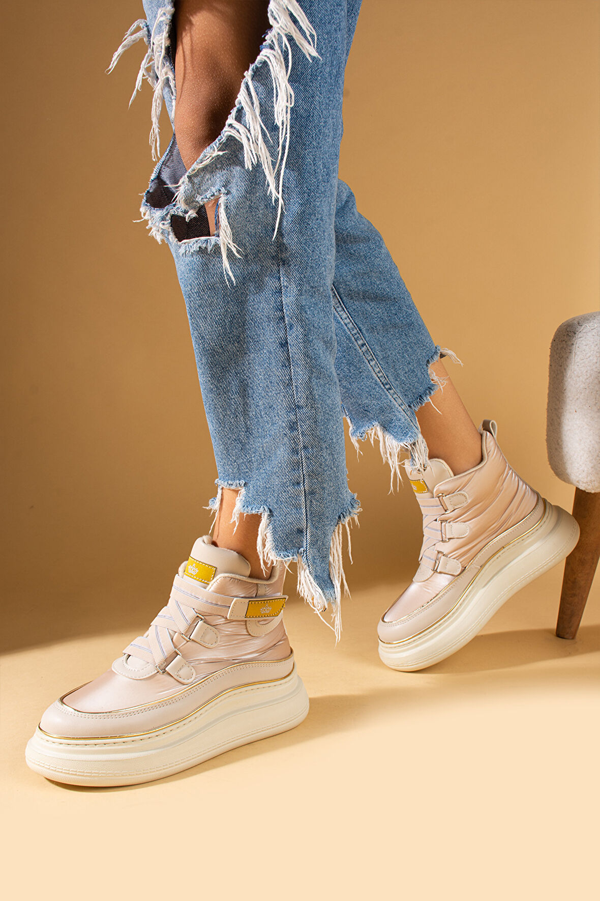 Pembe Potin Fosforlu Kumaş Detaylı Yüksek Taban Cırtlı Sneaker Kadın Bot 36-530-24