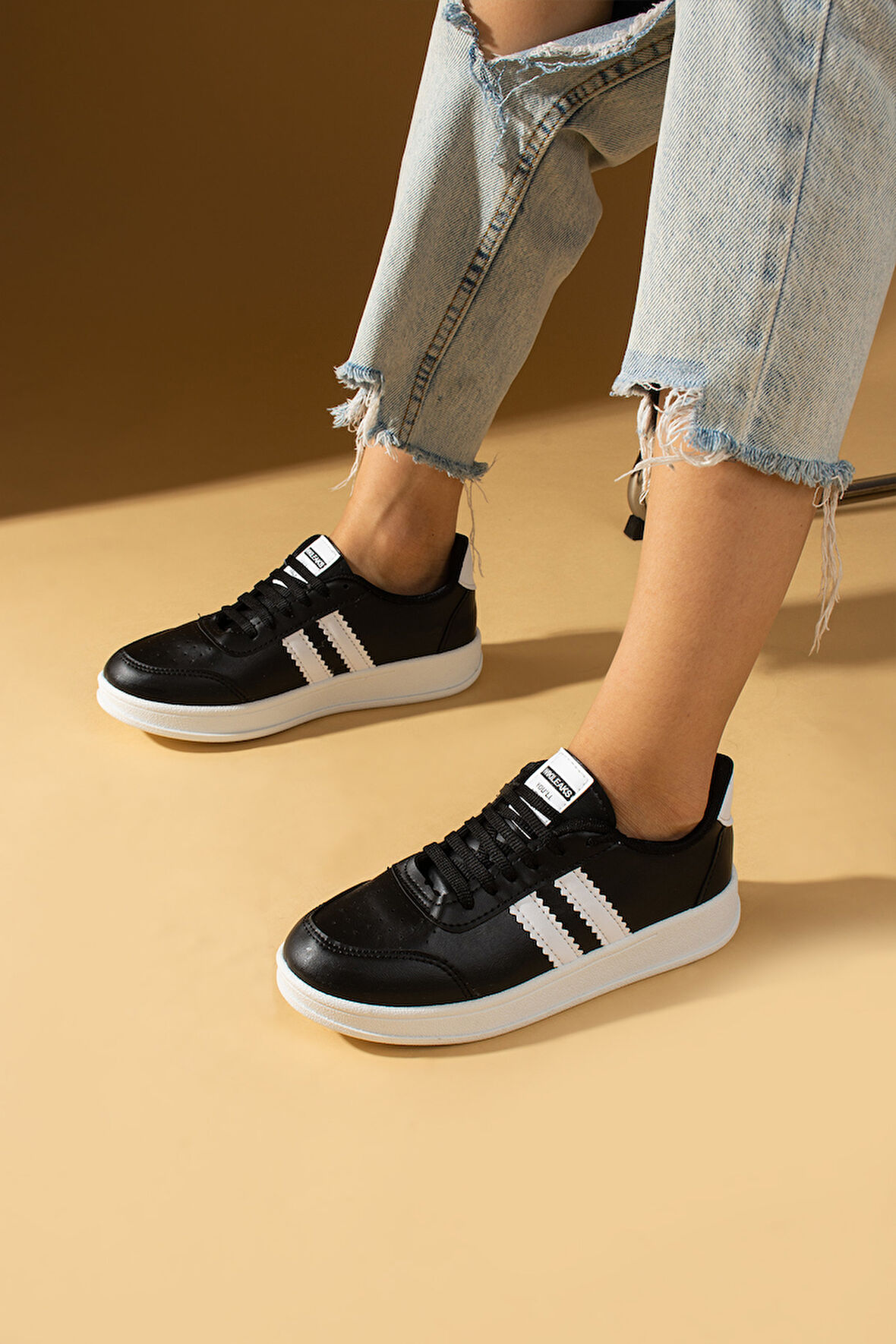Pembe Potin Şerit Detaylı Rahat Taban Kadın Sneakers 001-1004-24