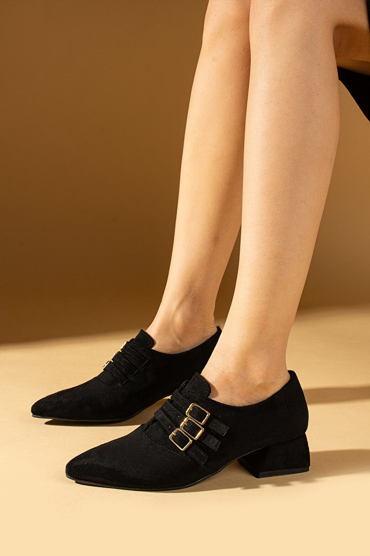 Pembe Potin Sivri Burunlu 3 Tokalı Topuklu Kadın Ayakkabı 53-500-24Süet