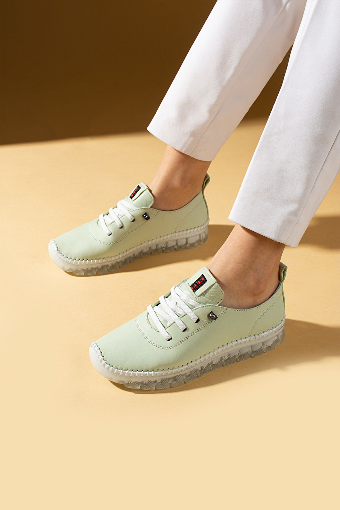 Pembe Potin Hakiki Deri Hafif Comfort Taban Lastikli Kadın Spor Ayakkabı 59-680-25