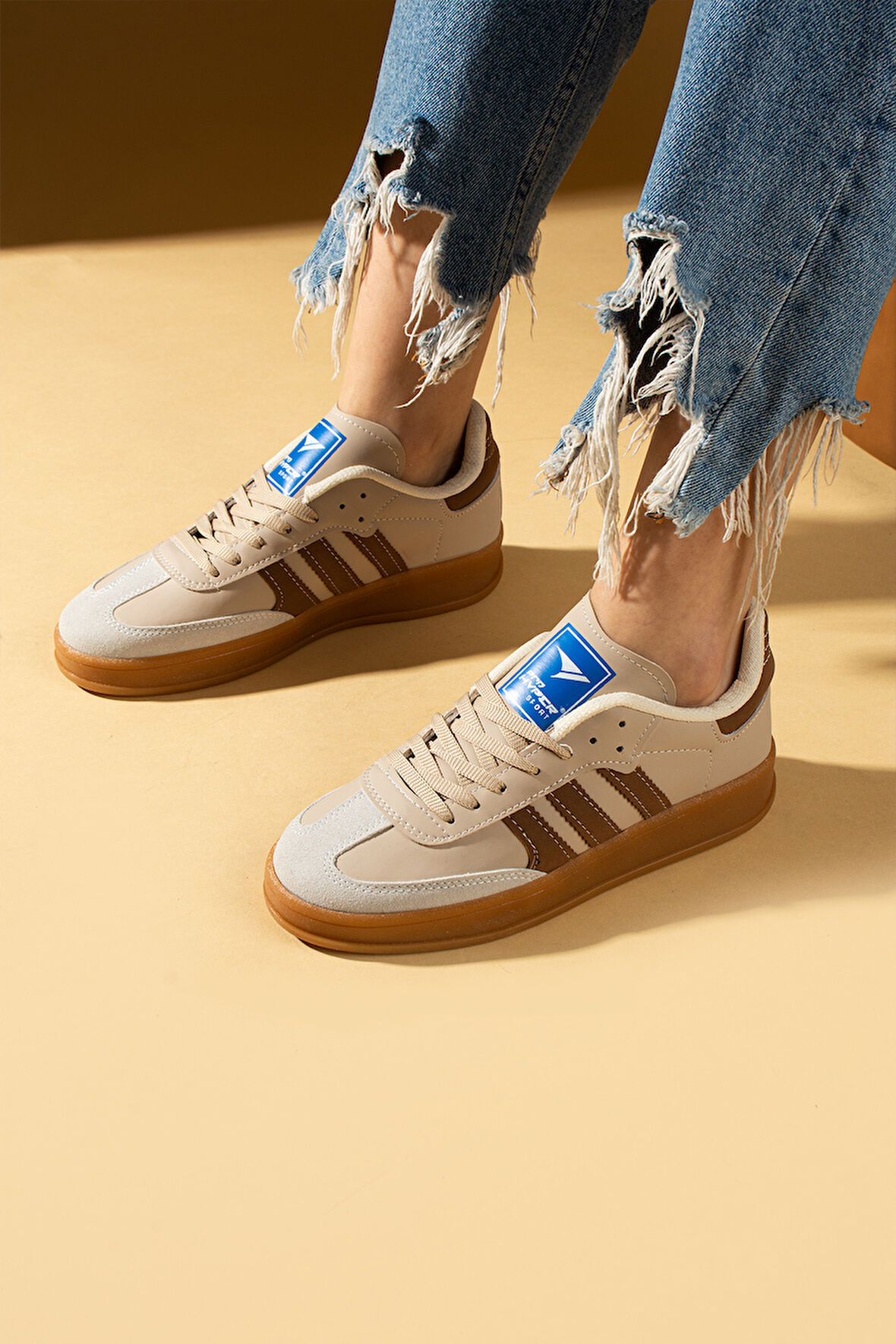 Pembe Potin Şerit Detaylı Kaymaz Taban Bağcıklı Kadın Sneakers 001-030-24Çt