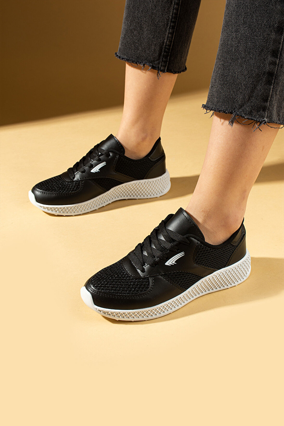 Pembe Potin Fileli Rahat Taban Bağcıklı Comfort Kadın Sneaker 001-1313-25