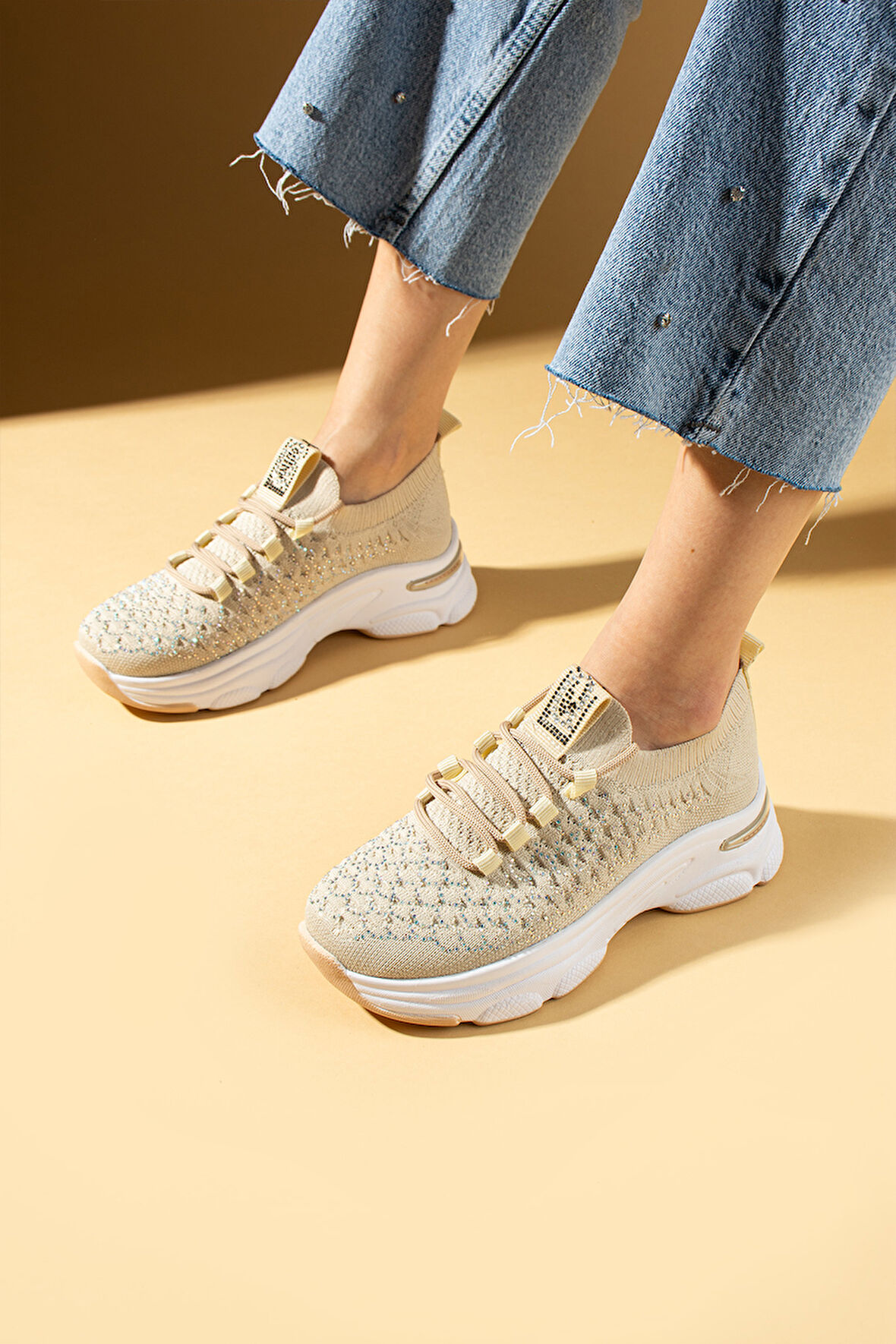 Pembe Potin Parlak Taş Detaylı Bağcıklı Triko Rahat Taban Kadın Sneakers 36-872-25