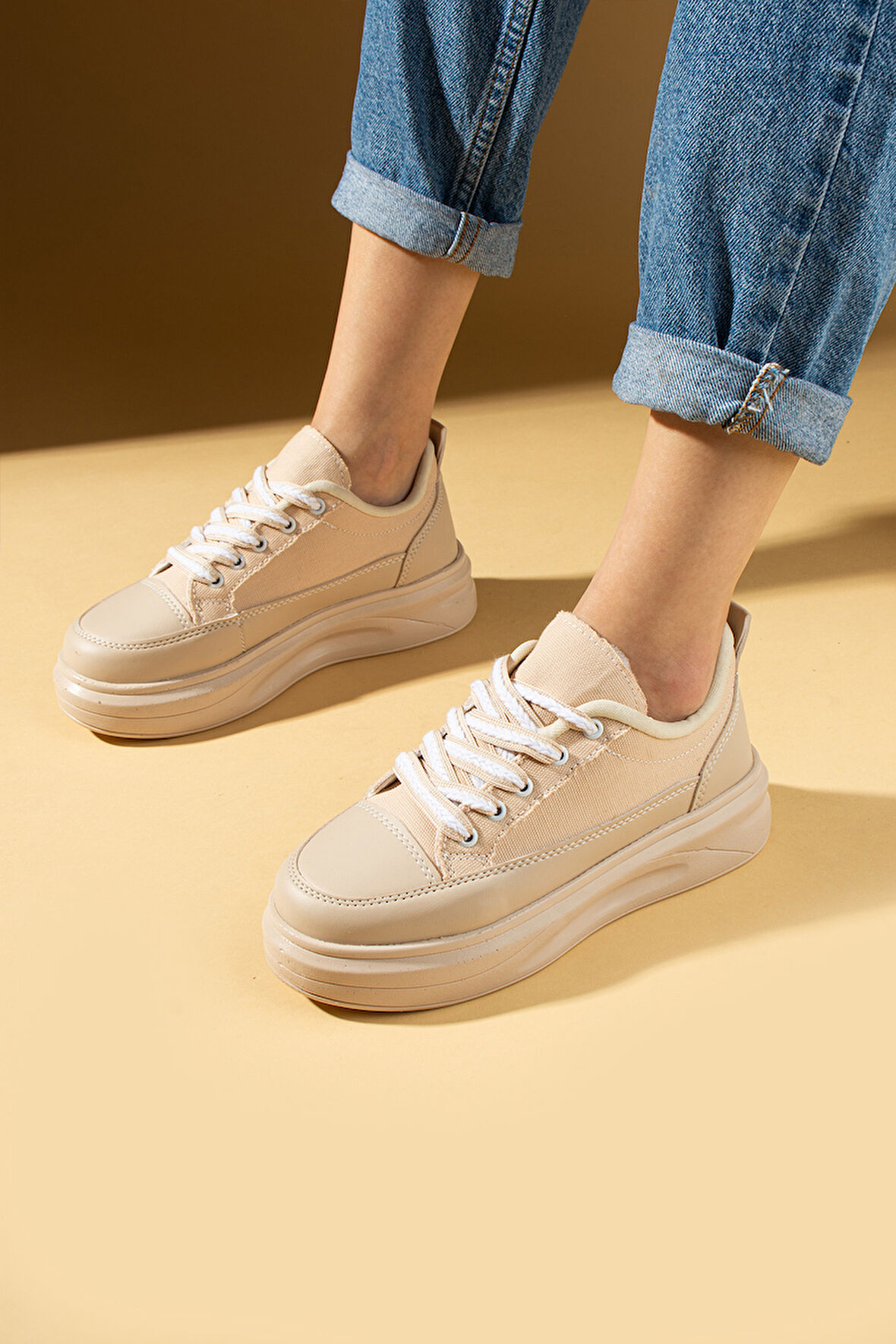 Pembe Potin Kalın Taban Renkli Bağcıklı Hafif Taban Kadın Sneakers 89-049-25