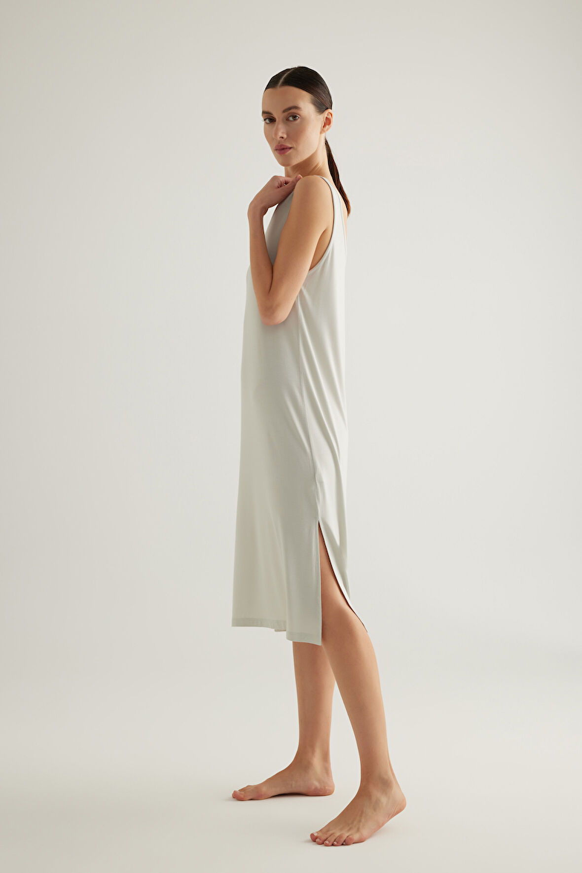 Kadın Viscose Yırtmaçlı Kalın Askılı Gecelik