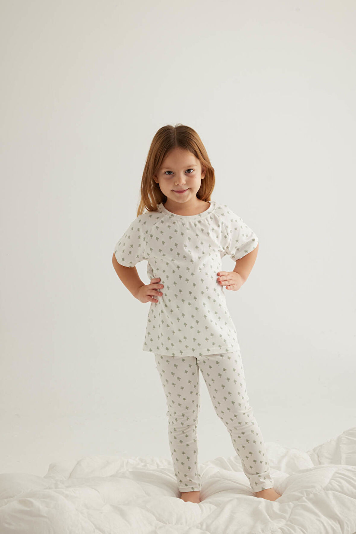 Kız Çocuk Pamuklu Reglan Kısa Kollu Uzun Pijama Takımı