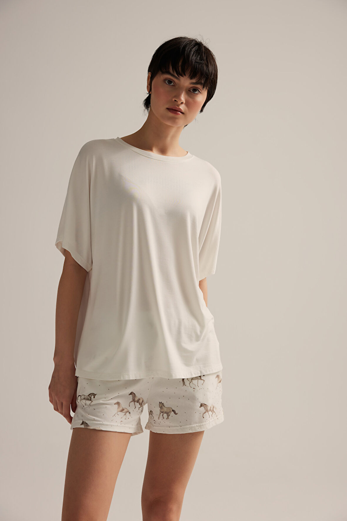 Kadın Pamuklu Kısa Kollu Pijama Üstü