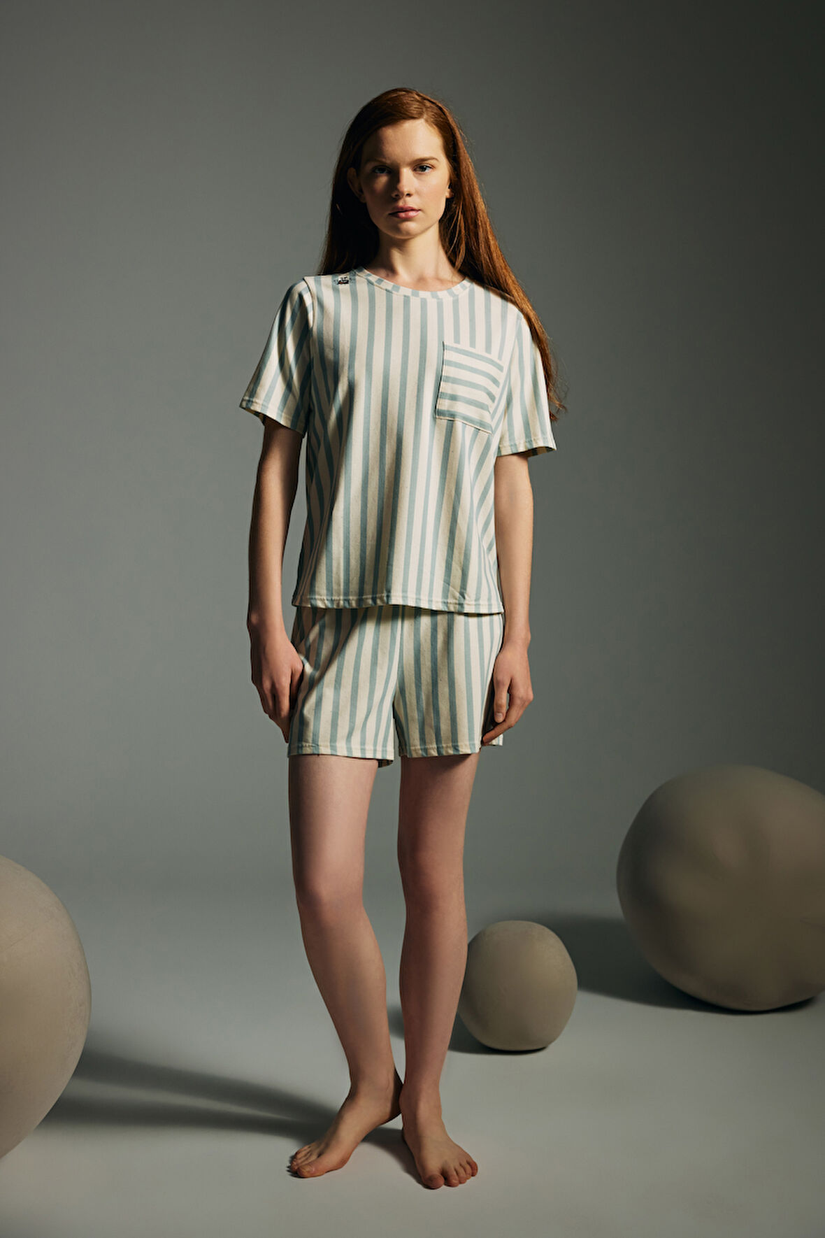 Kadın Pamuklu Kısa Kollu Şortlu Pijama Takımı